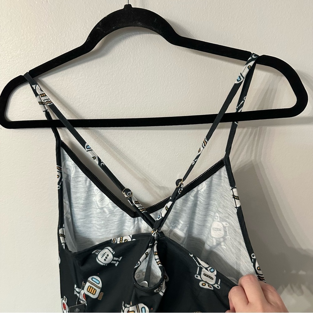 ModCloth Women’s Black Breakfast for Dinner Robot V-Neck Nightgown Sz XL NWT - Picture 7 of 10